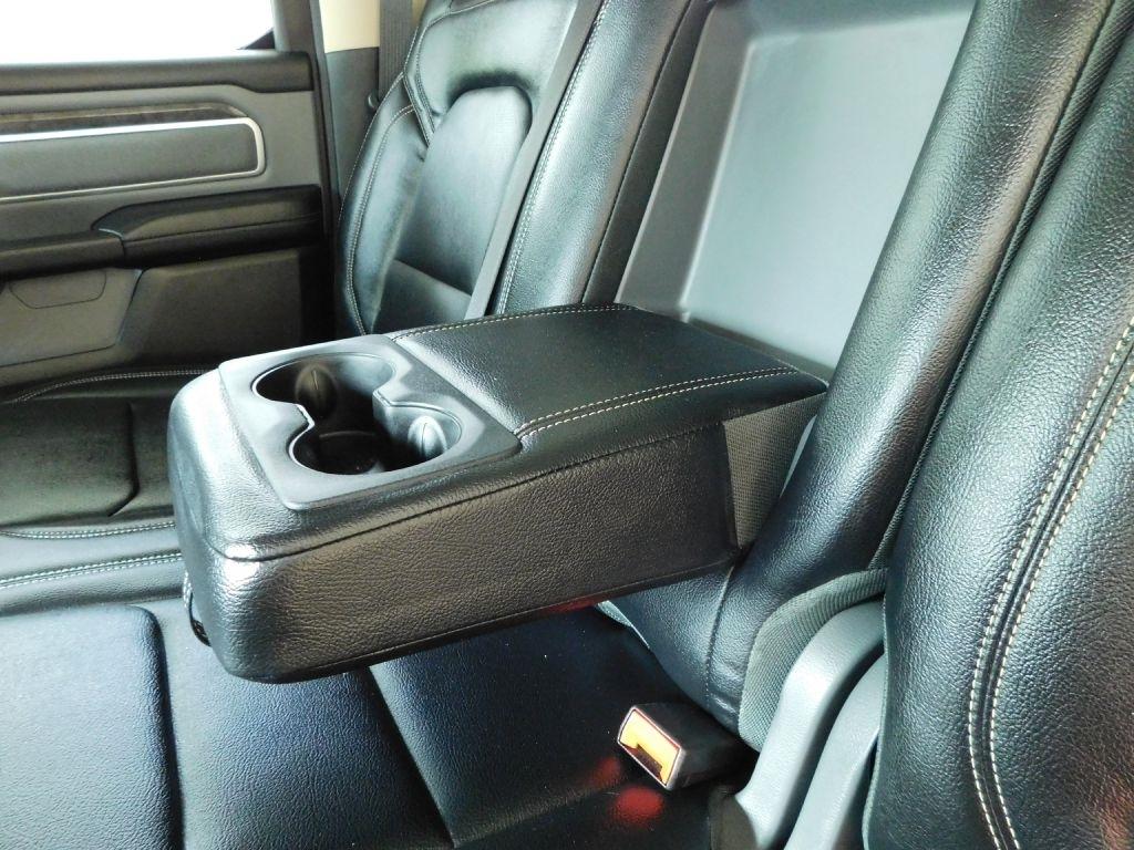 RAM 1500 Big Horn Crew Cab SWB 4WD 2020