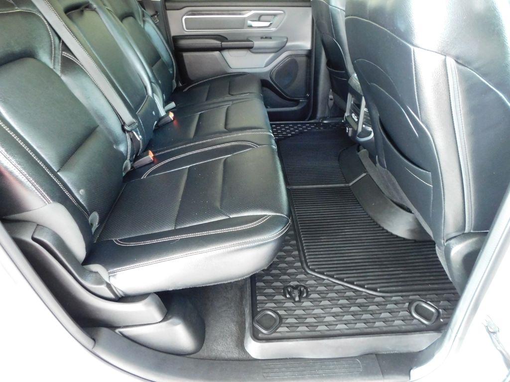 RAM 1500 Big Horn Crew Cab SWB 4WD 2020