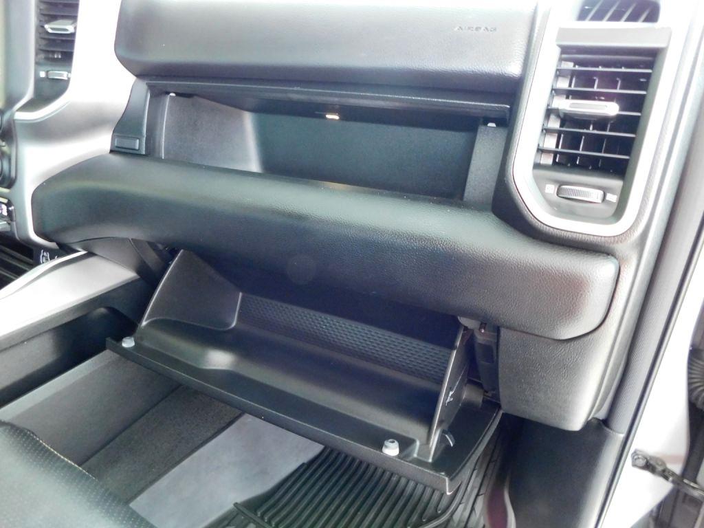 RAM 1500 Big Horn Crew Cab SWB 4WD 2020