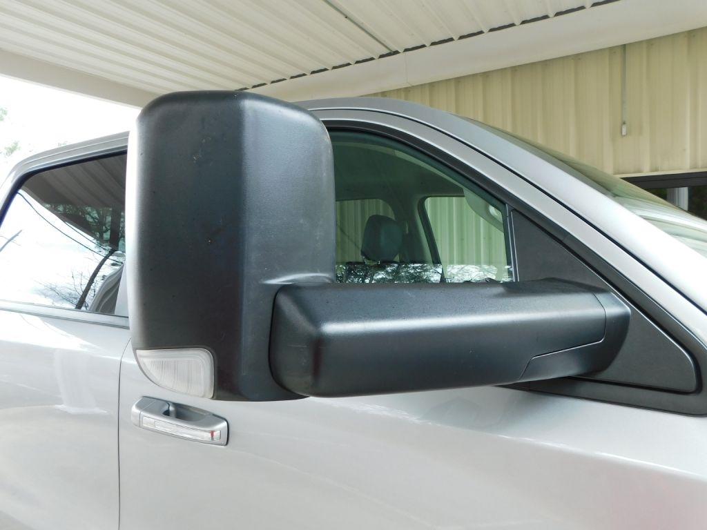 RAM 1500 Big Horn Crew Cab SWB 4WD 2020