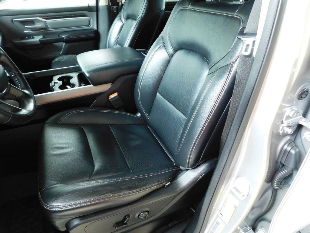 RAM 1500 Big Horn Crew Cab 4WD 2020