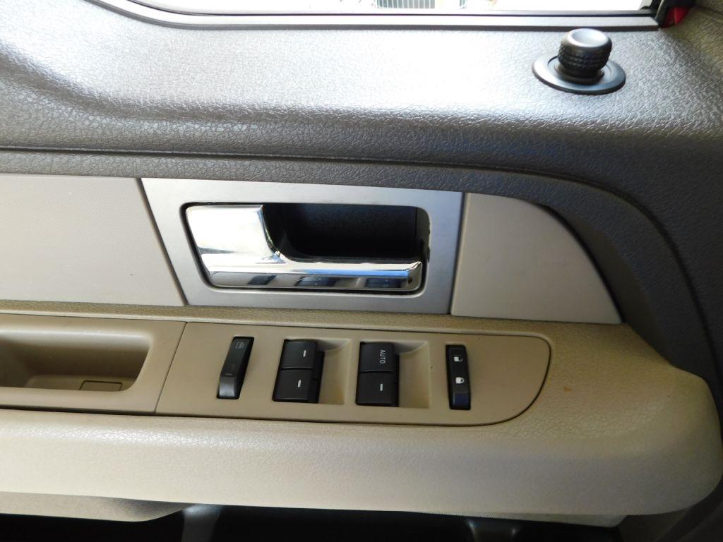 Ford F-150 XLT SuperCab 8-ft. Bed 4WD 2010