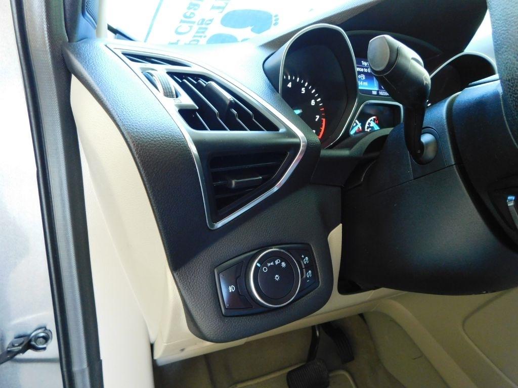 Ford Escape SEL FWD 2013