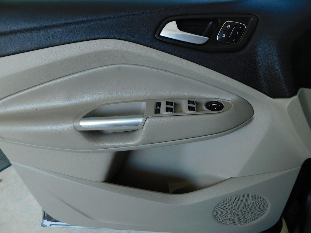 Ford Escape SEL FWD 2013