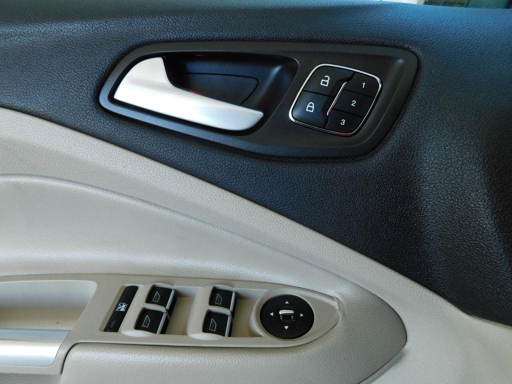 Ford Escape SEL FWD 2013