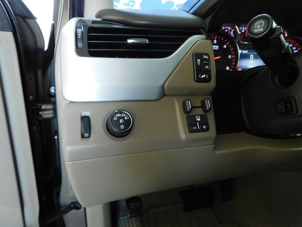 GMC Yukon XL SLT 2WD 2016