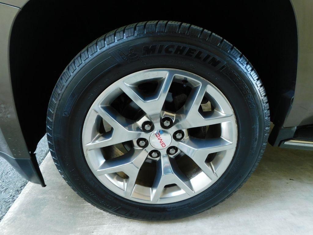 GMC Yukon XL SLT 2WD 2016