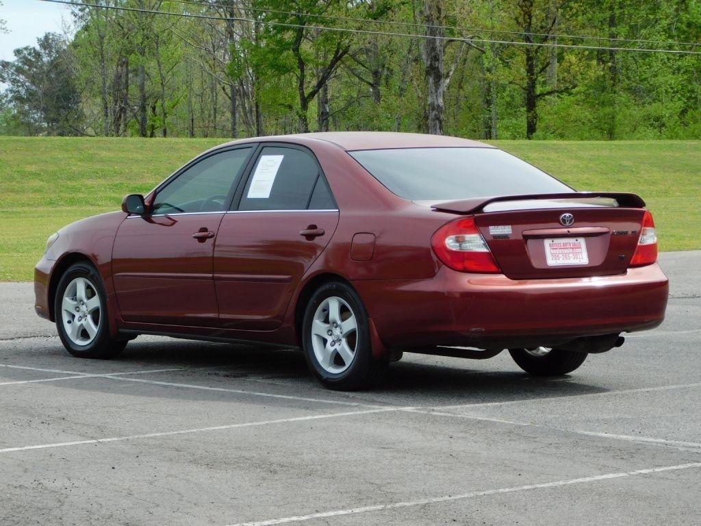 Toyota Camry LE 2002