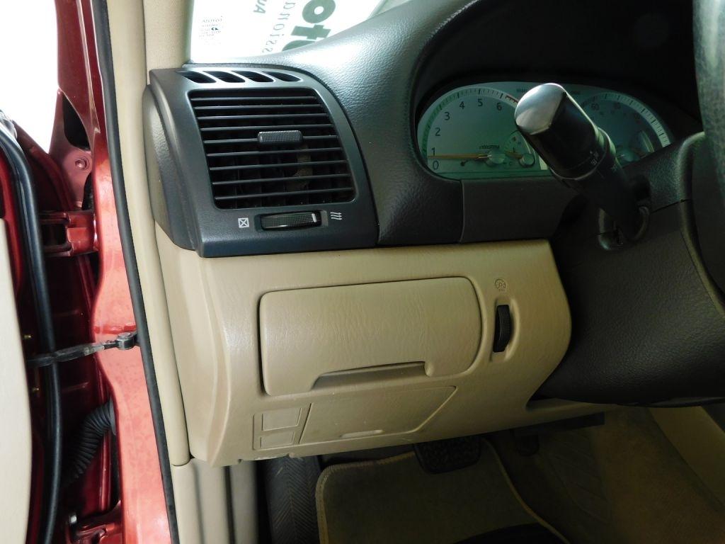 Toyota Camry LE 2002