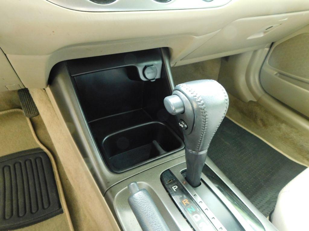 Toyota Camry LE 2002