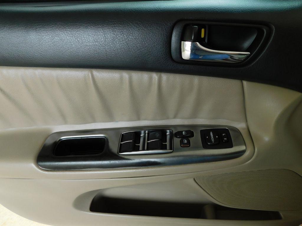 Toyota Camry LE 2002