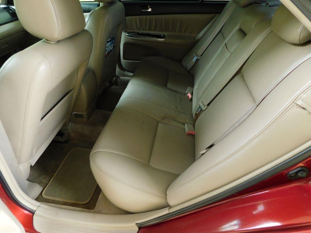 Toyota Camry LE 2002