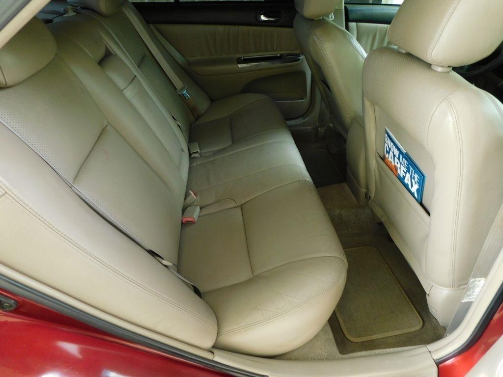 Toyota Camry LE 2002