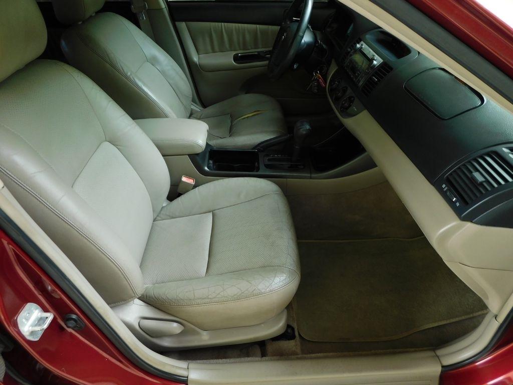 Toyota Camry LE 2002