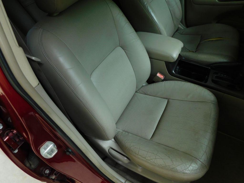 Toyota Camry LE 2002