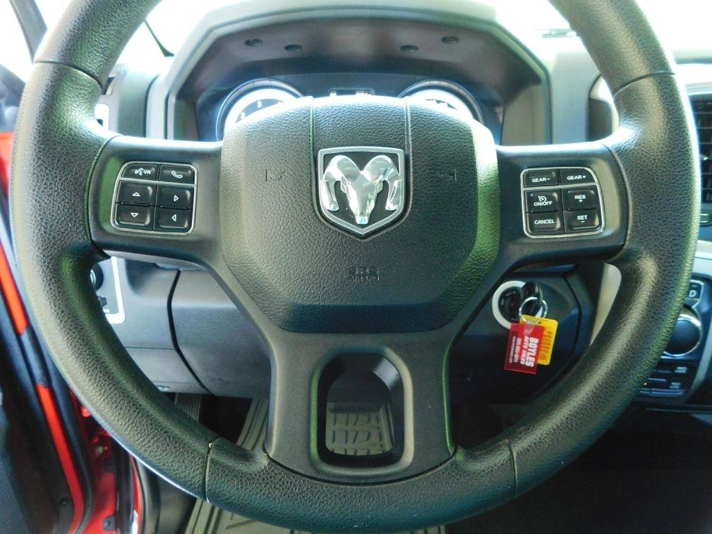 RAM 1500 SLT Quad Cab 4WD 2014