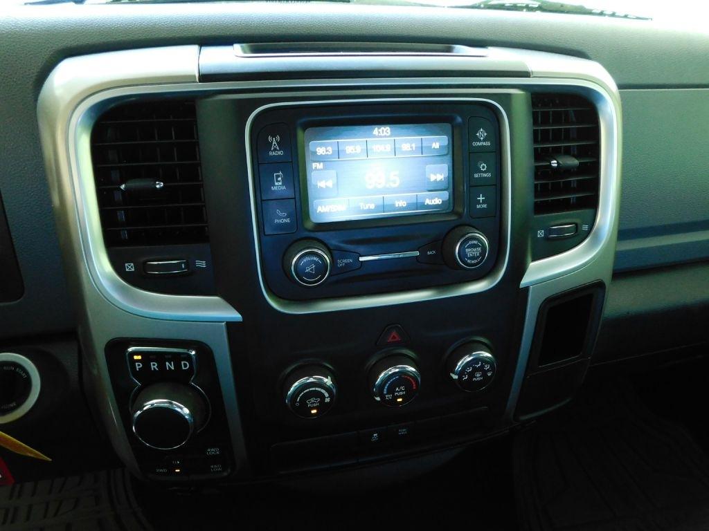 RAM 1500 SLT Quad Cab 4WD 2014