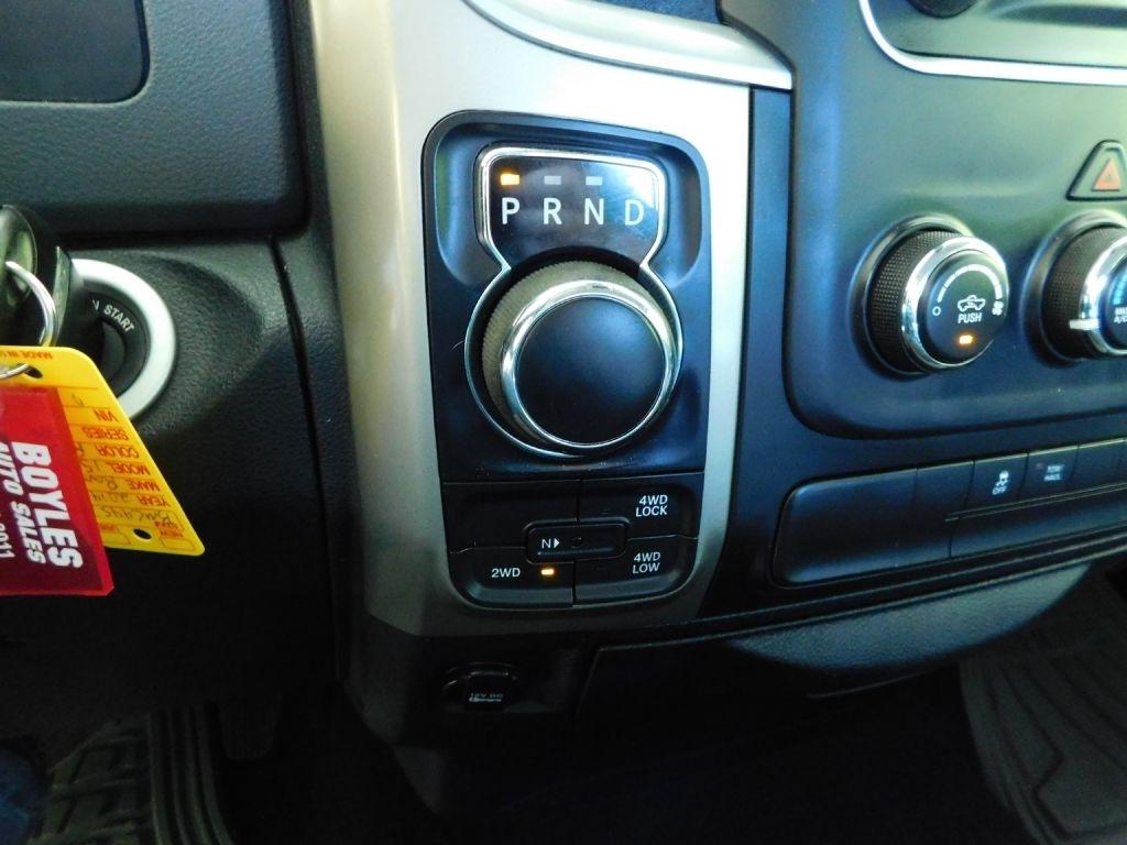 RAM 1500 SLT Quad Cab 4WD 2014