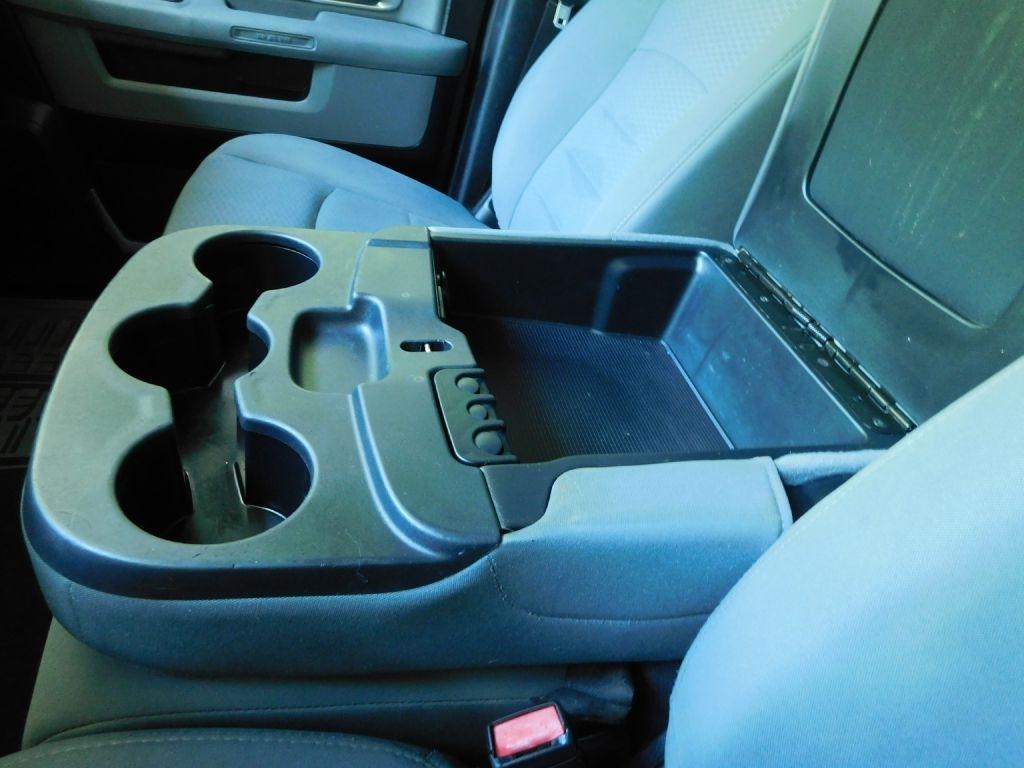 RAM 1500 SLT Quad Cab 4WD 2014