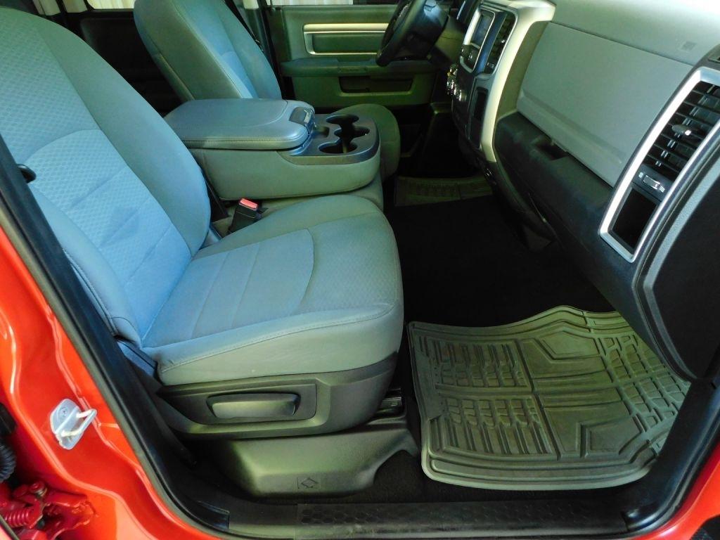 RAM 1500 SLT Quad Cab 4WD 2014