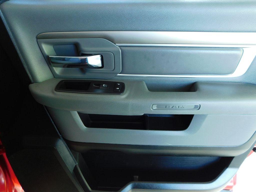 RAM 1500 SLT Quad Cab 4WD 2014