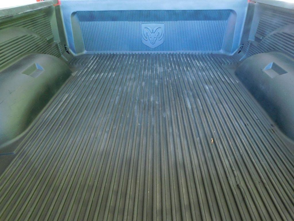 RAM 1500 SLT Quad Cab 4WD 2014