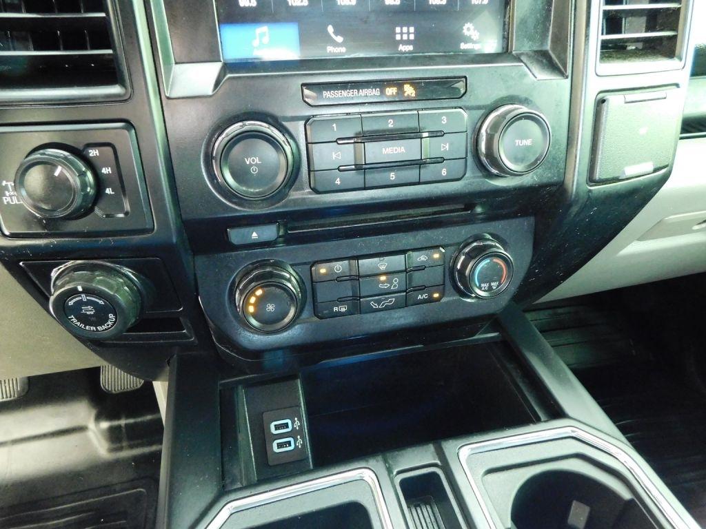 Ford F-150 XL SuperCrew 6.5-ft. Bed 4WD 2017