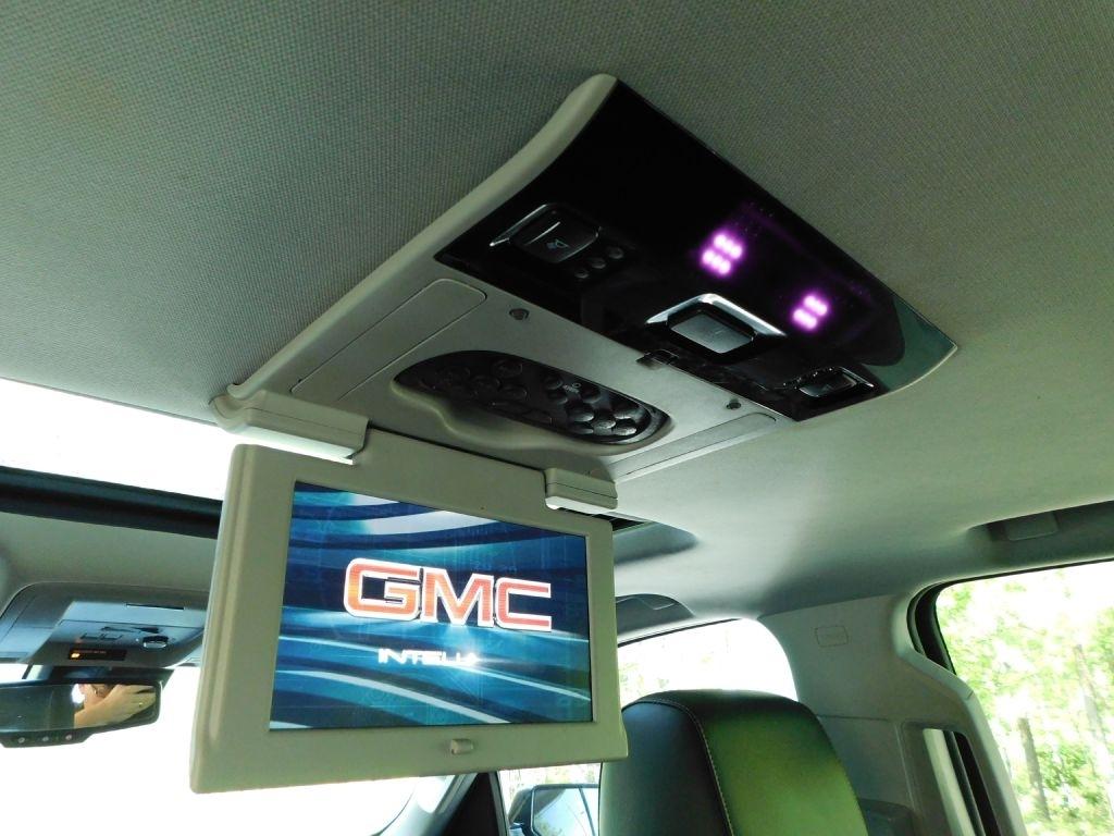 GMC Yukon SLT 4WD 2017