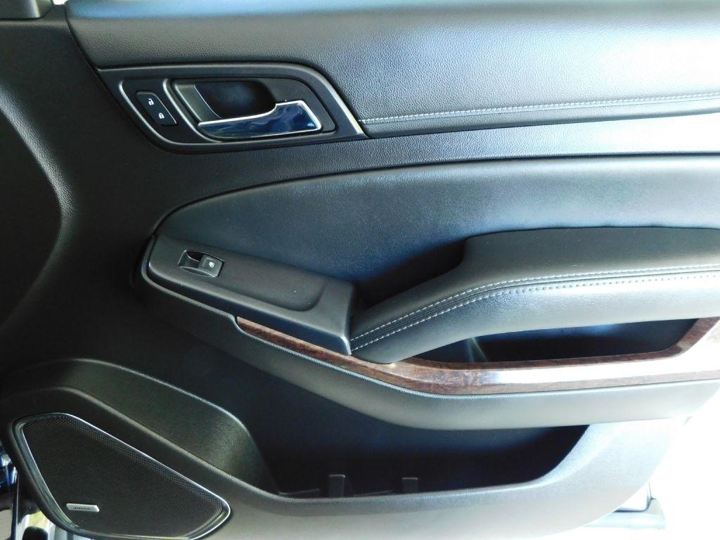 GMC Yukon SLT 4WD 2017