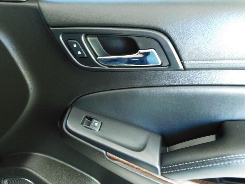 GMC Yukon SLT 4WD 2017