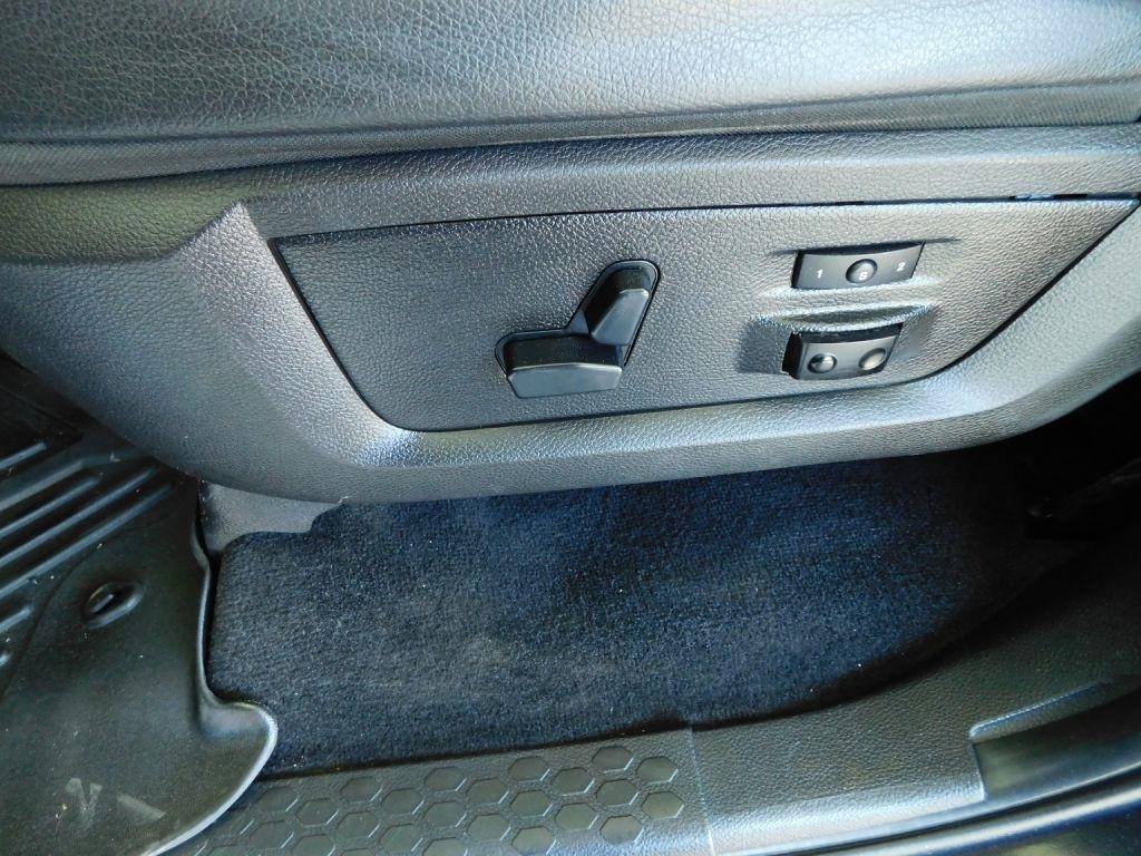 RAM 1500 Laramie Crew Cab SWB 4WD 2016