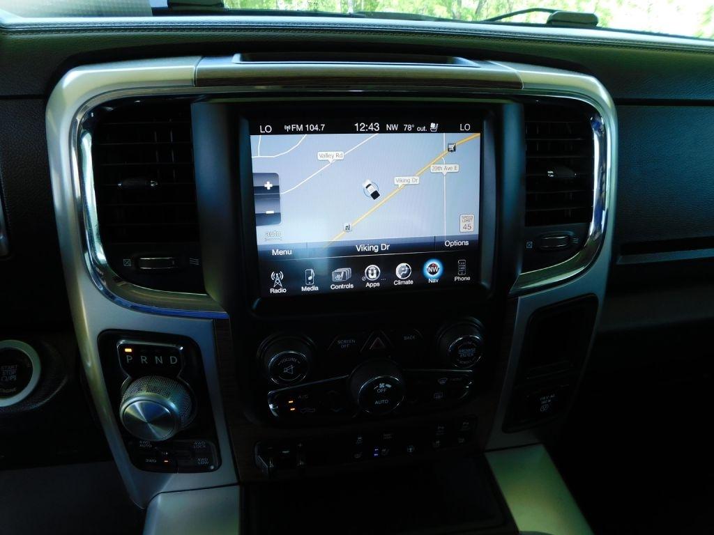 RAM 1500 Laramie Crew Cab SWB 4WD 2016