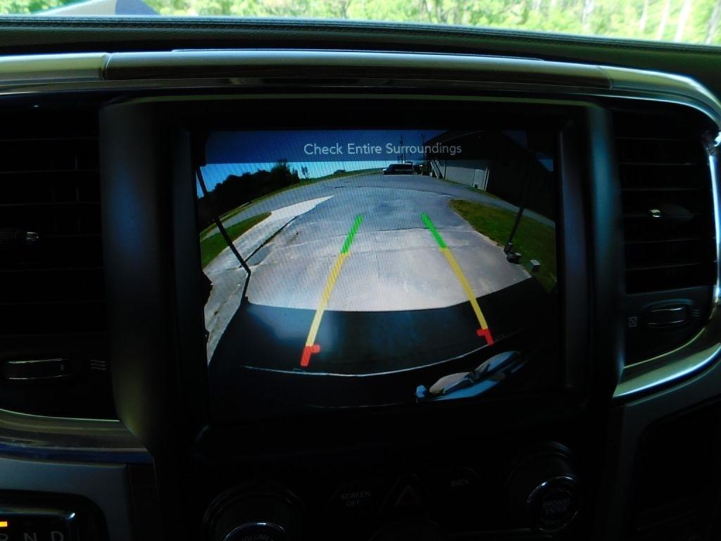 RAM 1500 Laramie Crew Cab SWB 4WD 2016