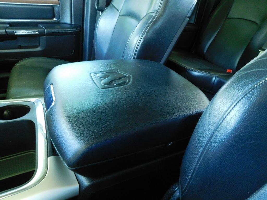 RAM 1500 Laramie Crew Cab SWB 4WD 2016