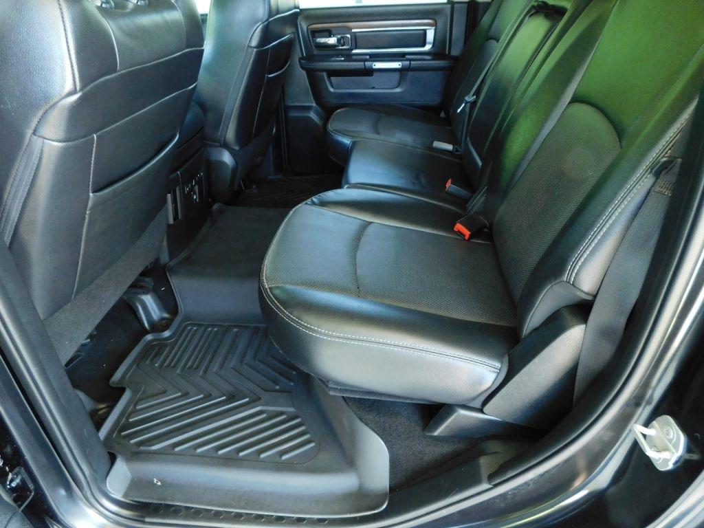 RAM 1500 Laramie Crew Cab SWB 4WD 2016