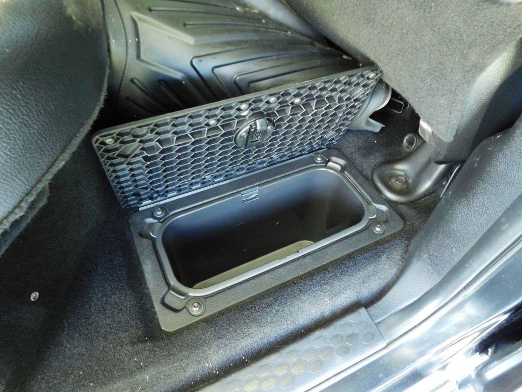 RAM 1500 Laramie Crew Cab SWB 4WD 2016