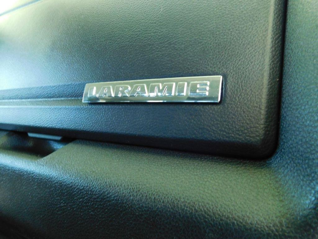 RAM 1500 Laramie Crew Cab SWB 4WD 2016