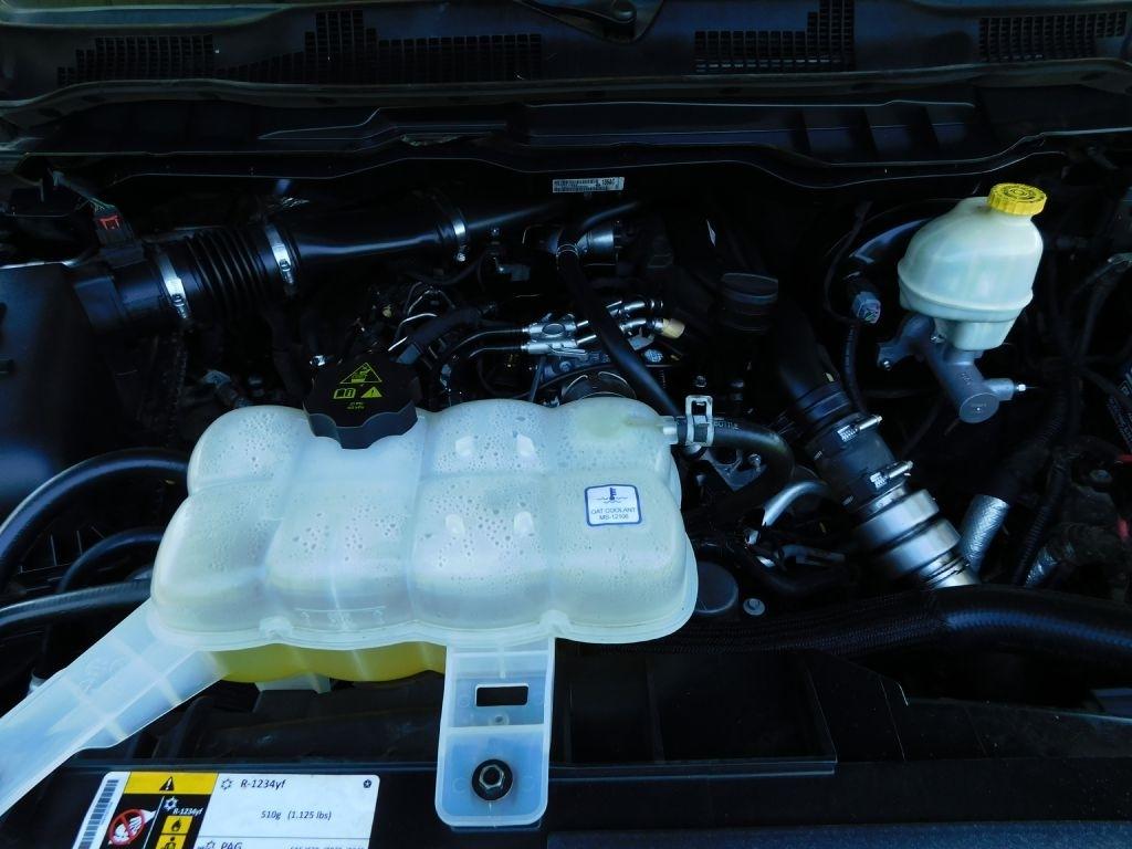 RAM 1500 Laramie Crew Cab SWB 4WD 2016