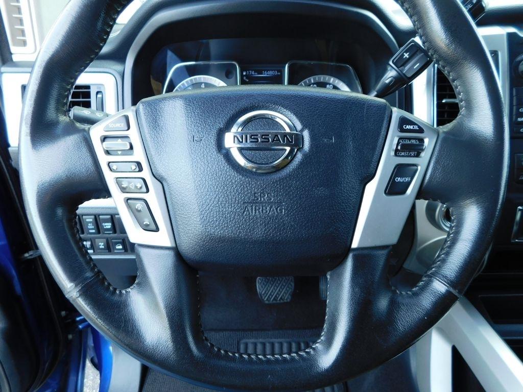 Nissan Titan PRO-4X Crew Cab 4WD 2017