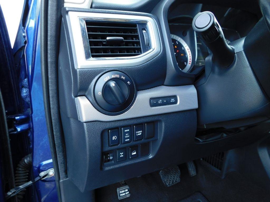 Nissan Titan PRO-4X Crew Cab 4WD 2017