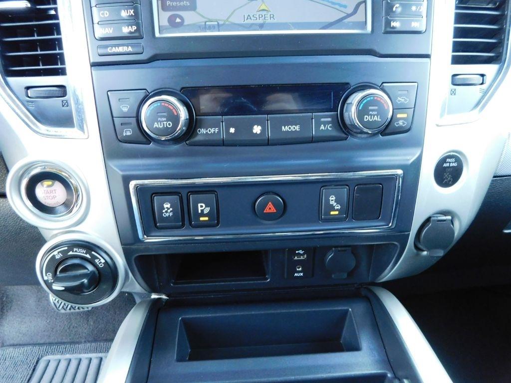 Nissan Titan PRO-4X Crew Cab 4WD 2017