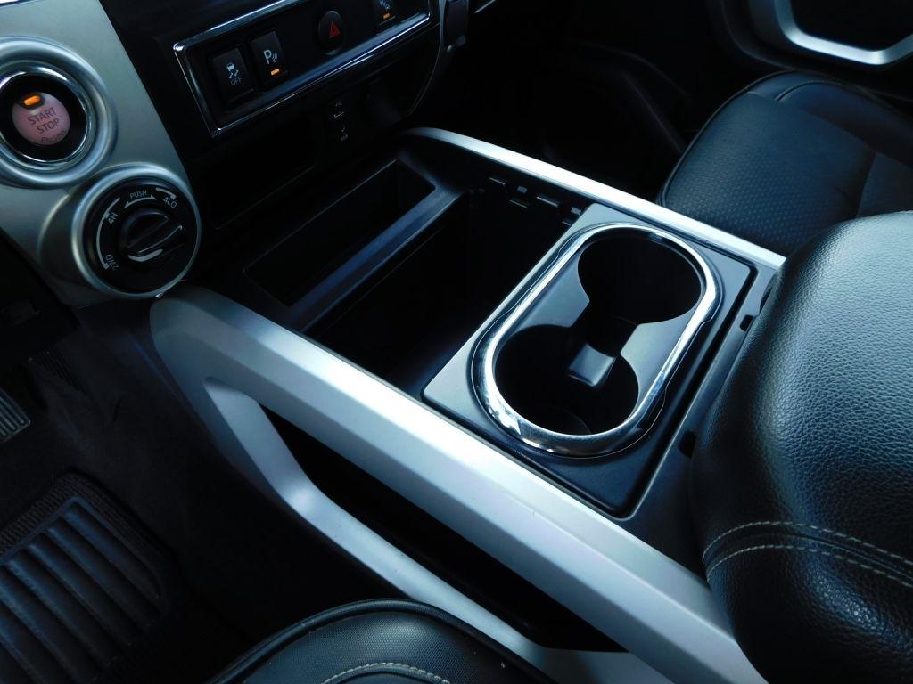 Nissan Titan PRO-4X Crew Cab 4WD 2017