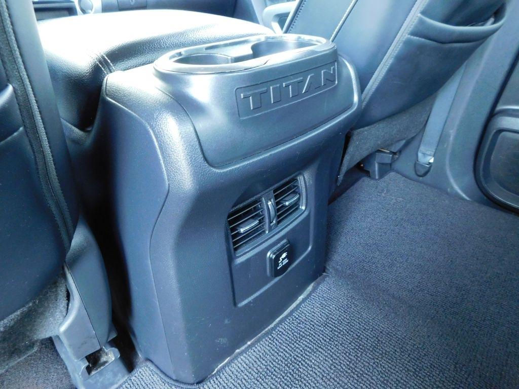 Nissan Titan PRO-4X Crew Cab 4WD 2017