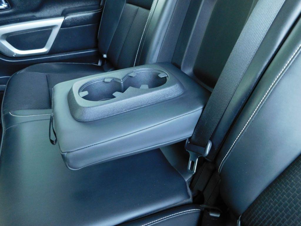 Nissan Titan PRO-4X Crew Cab 4WD 2017