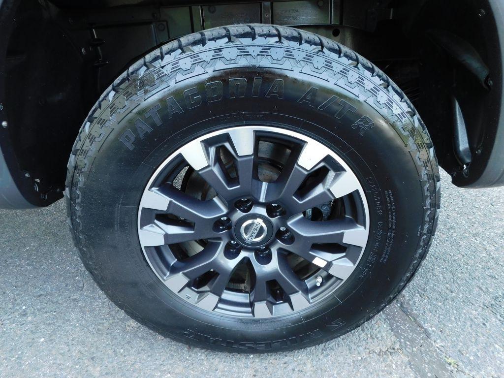 Nissan Titan PRO-4X Crew Cab 4WD 2017