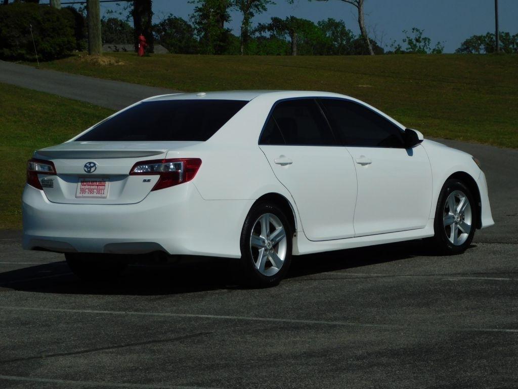 Toyota Camry SE 2012