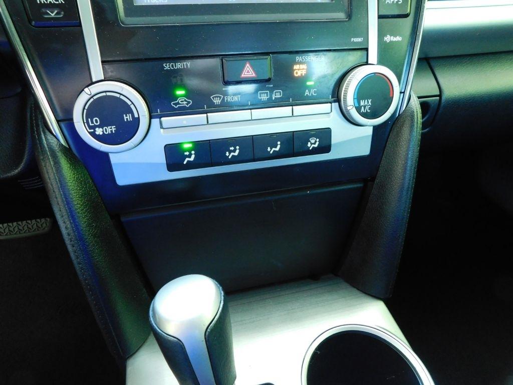 Toyota Camry SE 2012