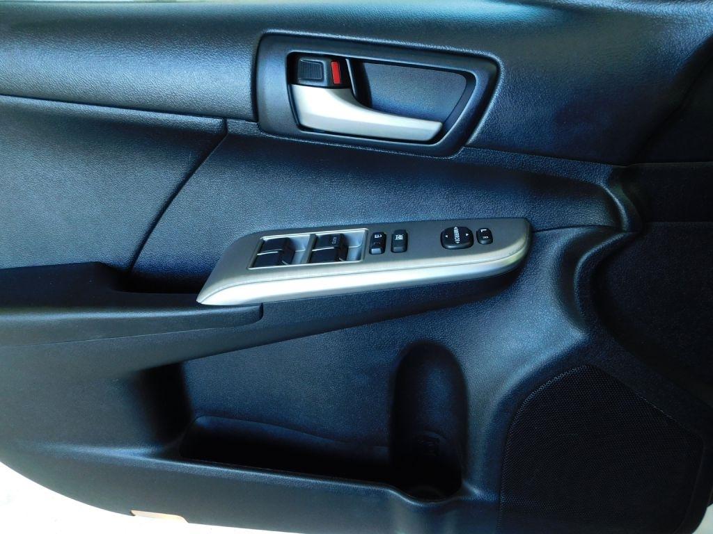 Toyota Camry SE 2012