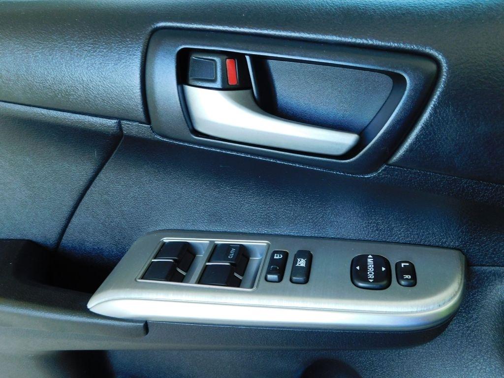 Toyota Camry SE 2012