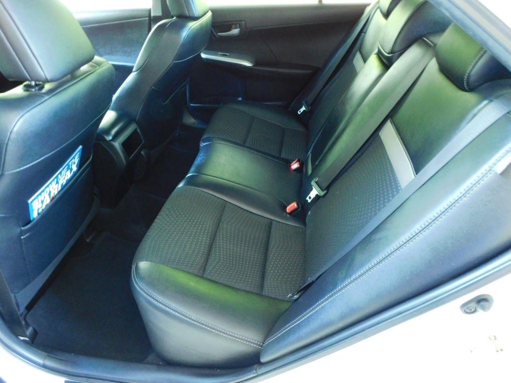 Toyota Camry SE 2012